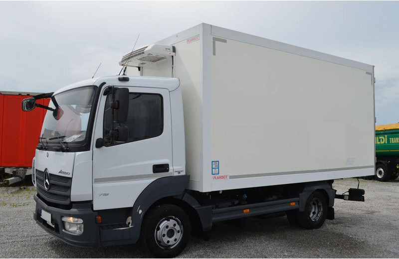 Mercedes-Benz Atego 716 IZOTERMA REFRIGERATOR SIDE DOOR - Caminhão frigorífico: foto 2 Mercedes-Benz Atego 716 IZOTERMA REFRIGERATOR SIDE DOOR - Caminhão frigorífico: foto 2