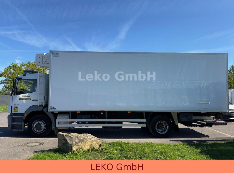 Mercedes-Benz Axor 1829 - Caminhão frigorífico: foto 4 Mercedes-Benz Axor 1829 - Caminhão frigorífico: foto 4