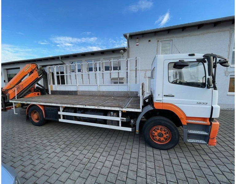 Mercedes-Benz Axor 1833 - Camião de caixa aberta/ Plataforma, Caminhão grua: foto 3 Mercedes-Benz Axor 1833 - Camião de caixa aberta/ Plataforma, Caminhão grua: foto 3