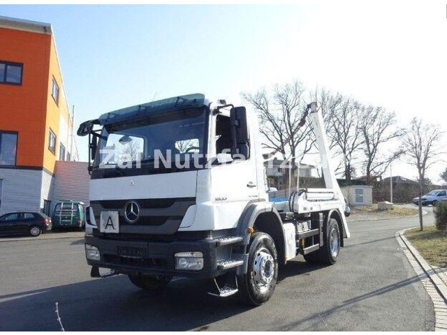 Mercedes-Benz Axor 1833 - Caminhão multibenne: foto 5 Mercedes-Benz Axor 1833 - Caminhão multibenne: foto 5
