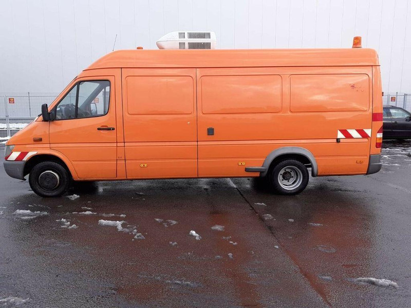Mercedes-Benz Sprinter 413 - Caminhão limpa fossa: foto 5 Mercedes-Benz Sprinter 413 - Caminhão limpa fossa: foto 5