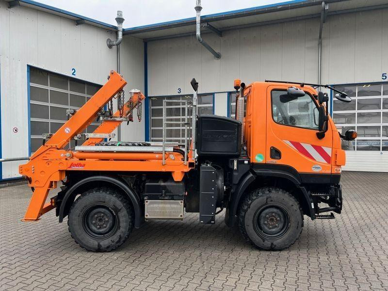 Mercedes-Benz Unimog U 20 4x4 Skip loader - Caminhão multibenne: foto 5 Mercedes-Benz Unimog U 20 4x4 Skip loader - Caminhão multibenne: foto 5