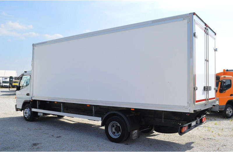 Mitsubishi CANTER FUSO 9C18 REFRIGERATOR + DOOR ISOTHERM CONTAINER - Caminhão frigorífico: foto 3 Mitsubishi CANTER FUSO 9C18 REFRIGERATOR + DOOR ISOTHERM CONTAINER - Caminhão frigorífico: foto 3