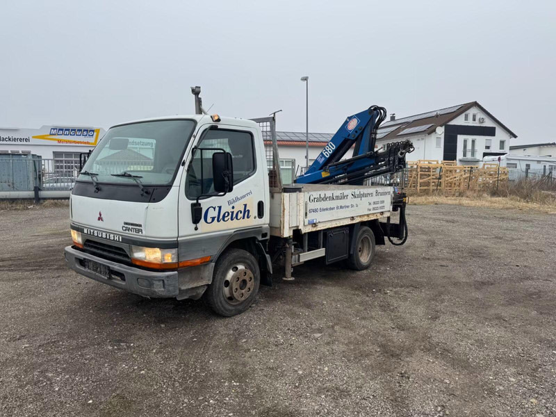 Mitsubishi Canter FE649 - Flatbed truck + crane - Camião de caixa aberta/ Plataforma, Caminhão grua: foto 1 Mitsubishi Canter FE649 - Flatbed truck + crane - Camião de caixa aberta/ Plataforma, Caminhão grua: foto 1
