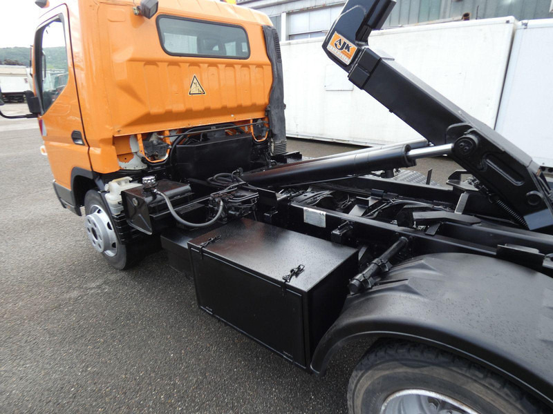 Mitsubishi Canter Fuso Abrollkipper - Camião de caixa aberta/ Plataforma, Caminhão grua: foto 5 Mitsubishi Canter Fuso Abrollkipper - Camião de caixa aberta/ Plataforma, Caminhão grua: foto 5