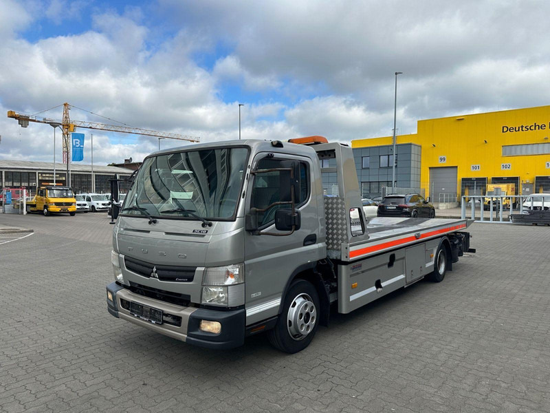 Mitsubishi Fuso Canter 9C18 - Caminhão reboque: foto 1 Mitsubishi Fuso Canter 9C18 - Caminhão reboque: foto 1