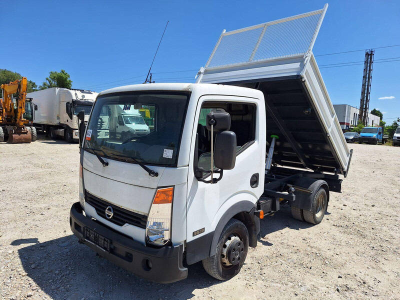Nissan Cabstar 2,5 TDi - 3 sided Tipper - Furgão basculante: foto 2 Nissan Cabstar 2,5 TDi - 3 sided Tipper - Furgão basculante: foto 2