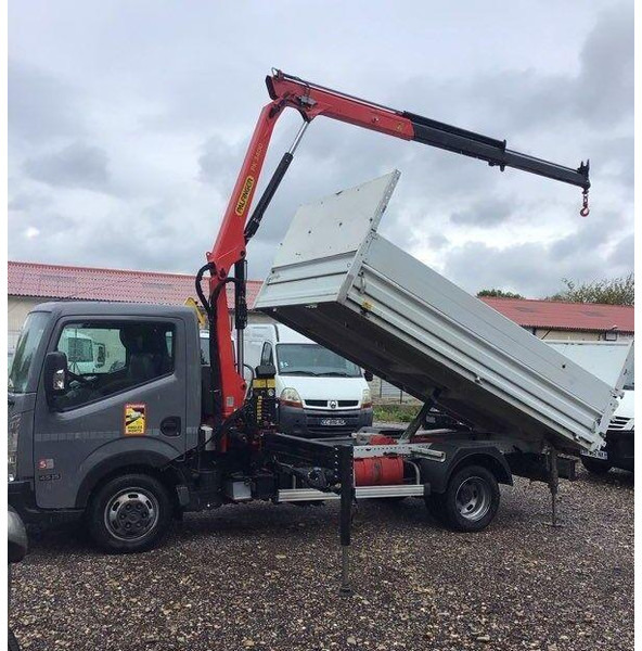 Nissan NT400 - Tipper+crane - Caminhão basculante, Caminhão grua: foto 4 Nissan NT400 - Tipper+crane - Caminhão basculante, Caminhão grua: foto 4