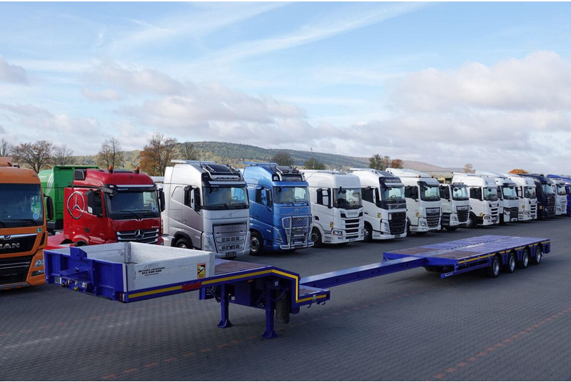 Nooteboom NISKOPODWOZIE / ROZCIĄGANA / 4 OSIOWA / OSIE SKRĘTNE / SAF - Semireboque baixa: foto 1 Nooteboom NISKOPODWOZIE / ROZCIĄGANA / 4 OSIOWA / OSIE SKRĘTNE / SAF - Semireboque baixa: foto 1