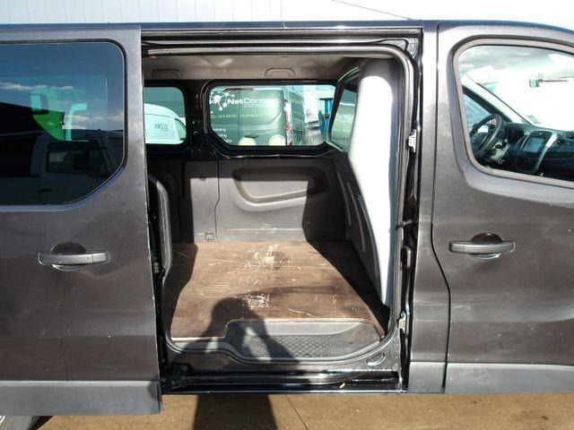 Locação de Opel Vivaro Opel Vivaro: foto 13 Locação de Opel Vivaro Opel Vivaro: foto 13