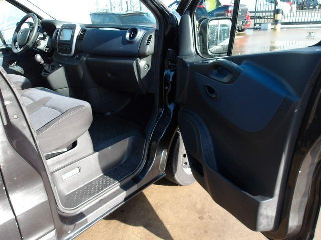 Locação de Opel Vivaro Opel Vivaro: foto 15 Locação de Opel Vivaro Opel Vivaro: foto 15