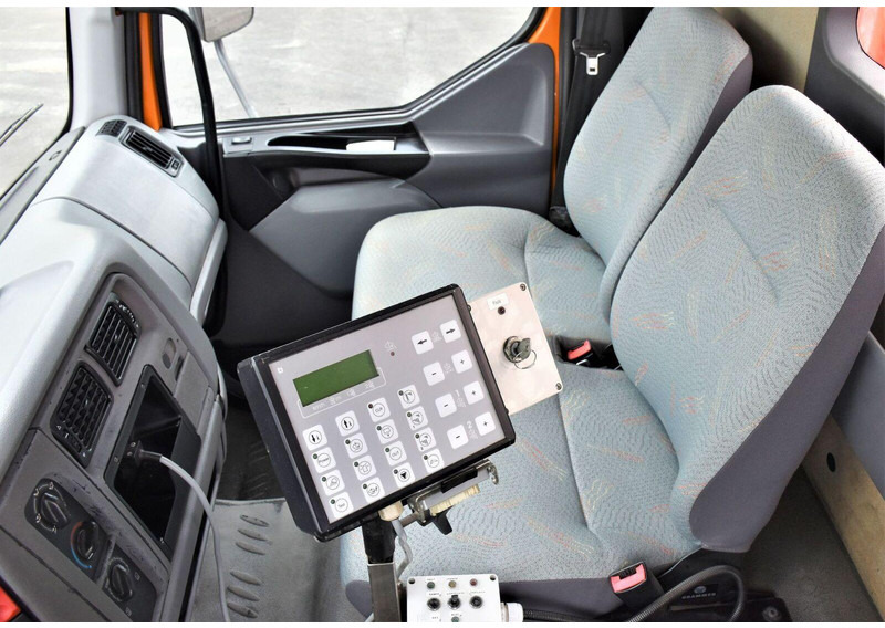 Caminhão basculante Renault MIDLUM 220 DCI: foto 9