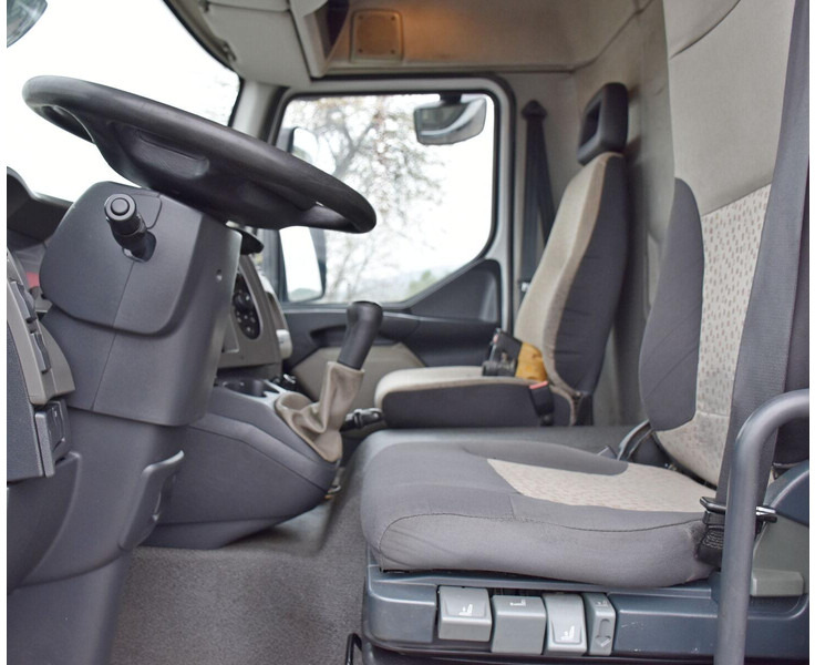 Camião de caixa aberta/ Plataforma, Caminhão grua Renault MIDLUM 220 DXI *PRITSCHE 7,35m * KRAN + FUNK: foto 9 Camião de caixa aberta/ Plataforma, Caminhão grua Renault MIDLUM 220 DXI *PRITSCHE 7,35m * KRAN + FUNK: foto 9