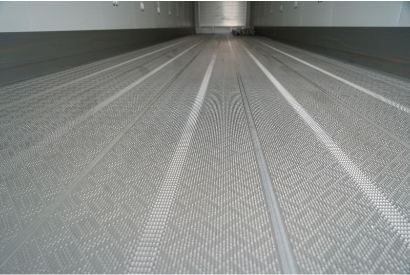 Semireboque frigorífico nuevo Schmitz Cargobull / CHŁODNIA / THERMO KING SLX 300 / DOPPELSTOCK / NOWA / 2025 ROK: foto 20 Semireboque frigorífico nuevo Schmitz Cargobull / CHŁODNIA / THERMO KING SLX 300 / DOPPELSTOCK / NOWA / 2025 ROK: foto 20