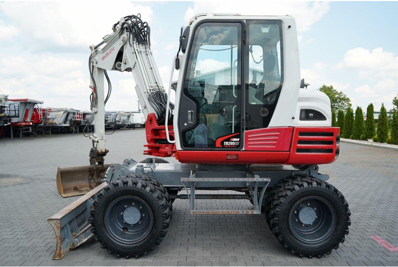 Takeuchi TB 295 W / KOPARKA KOŁOWA / 2016 ROK / PO KONTRAKCIE SERWISOWYM - Escavadeira de rodas: foto 2 Takeuchi TB 295 W / KOPARKA KOŁOWA / 2016 ROK / PO KONTRAKCIE SERWISOWYM - Escavadeira de rodas: foto 2