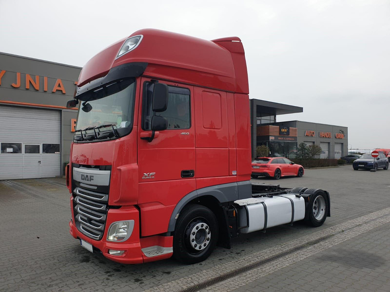 DAF XF 106 460 EURO 6 SSC LOW DECK - Tractor: foto 1 DAF XF 106 460 EURO 6 SSC LOW DECK - Tractor: foto 1