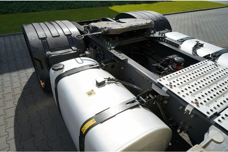 Tractor Renault T 440: foto 17 Tractor Renault T 440: foto 17