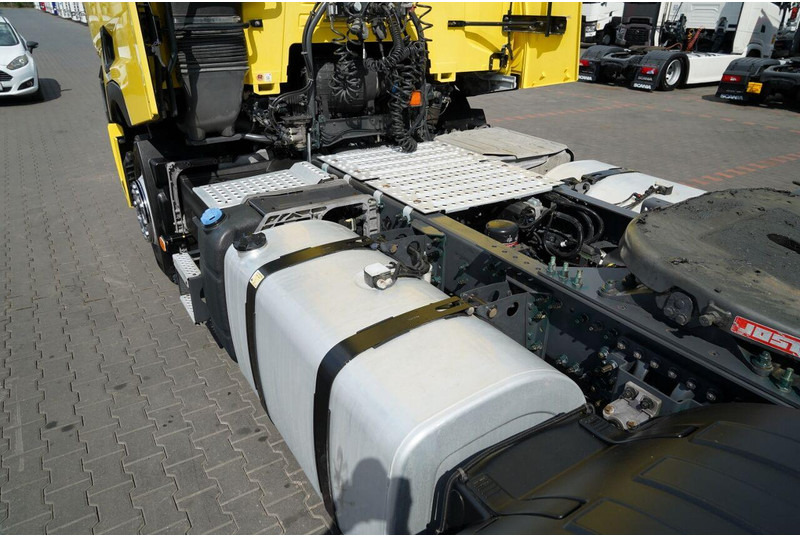 Tractor Renault T 440: foto 13 Tractor Renault T 440: foto 13