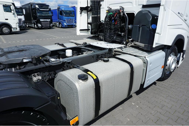 Tractor Volvo VOLVO / FH / 500 / I – SAVE / XL / EURO 6 / ACC / I -COOL / NOWY: foto 15 Tractor Volvo VOLVO / FH / 500 / I – SAVE / XL / EURO 6 / ACC / I -COOL / NOWY: foto 15