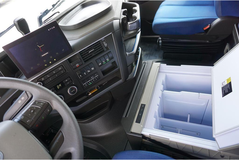 Tractor Volvo VOLVO / FH / 500 / I – SAVE / XL / EURO 6 / ACC / I -COOL / NOWY: foto 10 Tractor Volvo VOLVO / FH / 500 / I – SAVE / XL / EURO 6 / ACC / I -COOL / NOWY: foto 10