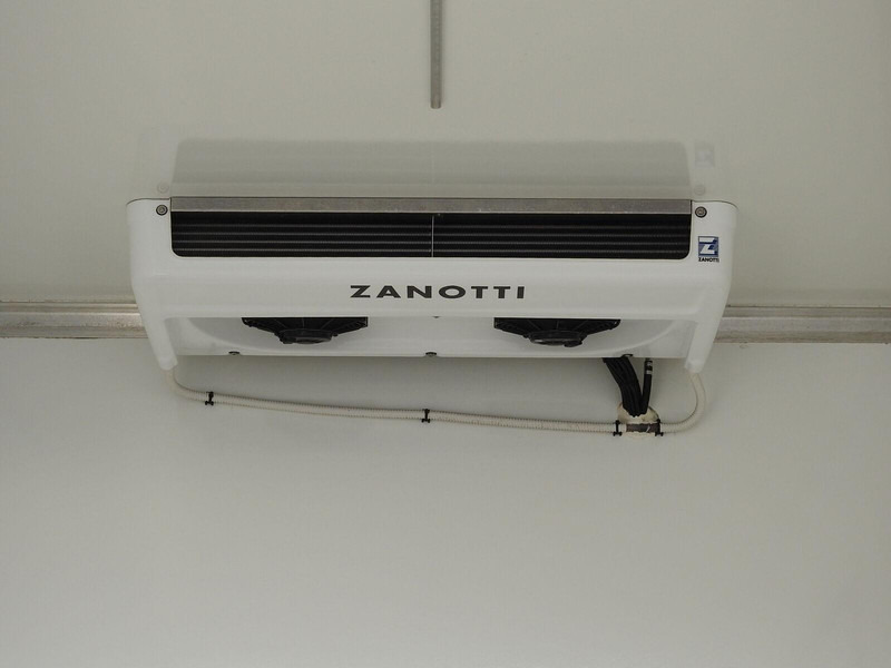 Carrinha frigorífica Volkswagen Crafter REFRIGERATOR -5*C 8 PALETS: foto 19 Carrinha frigorífica Volkswagen Crafter REFRIGERATOR -5*C 8 PALETS: foto 19