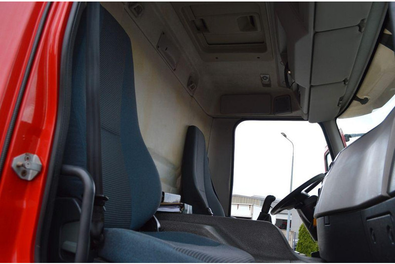 Volvo FE 18.280 - Camião de caixa aberta/ Plataforma, Caminhão grua: foto 5 Volvo FE 18.280 - Camião de caixa aberta/ Plataforma, Caminhão grua: foto 5