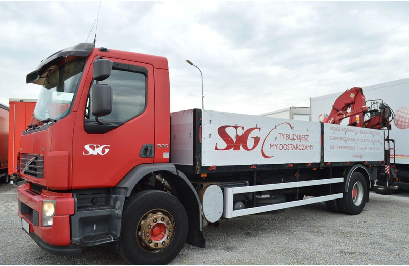 Volvo FE 18.320 FLATBED CRANE - Camião de caixa aberta/ Plataforma, Caminhão grua: foto 2 Volvo FE 18.320 FLATBED CRANE - Camião de caixa aberta/ Plataforma, Caminhão grua: foto 2