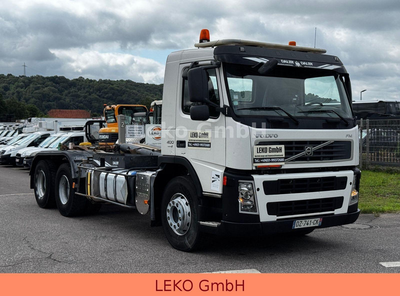 Volvo FM 400 - Caminhão polibenne: foto 1 Volvo FM 400 - Caminhão polibenne: foto 1