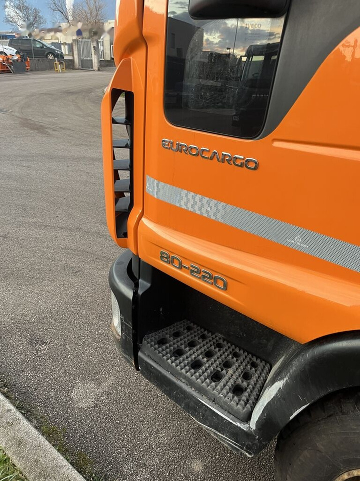 IVECO EuroCargo 80-220 - Caminhão basculante: foto 4 IVECO EuroCargo 80-220 - Caminhão basculante: foto 4