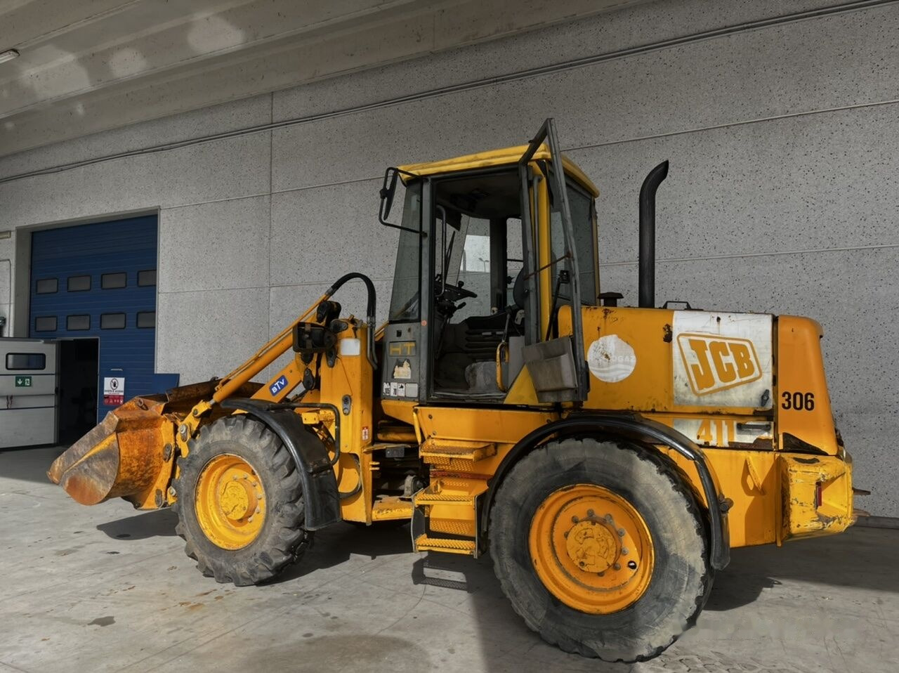 JCB 411 - Carregadeira de rodas: foto 5 JCB 411 - Carregadeira de rodas: foto 5