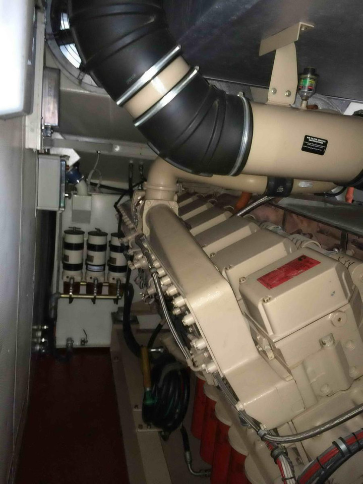 Cummins Generator 1425 KVA powerd by KTA50-G3 - Gerador elétrico: foto 1 Cummins Generator 1425 KVA powerd by KTA50-G3 - Gerador elétrico: foto 1