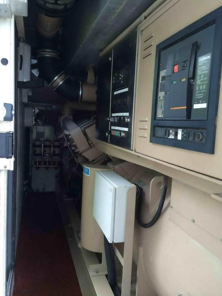 Cummins Generator 1425 KVA powerd by KTA50-G3 - Gerador elétrico: foto 4 Cummins Generator 1425 KVA powerd by KTA50-G3 - Gerador elétrico: foto 4