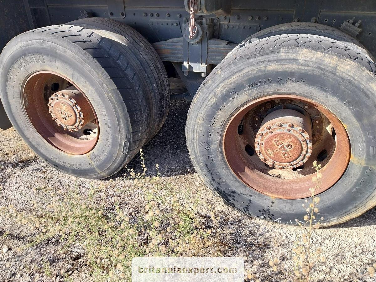Caminhão basculante, Caminhão grua DAF 2700 ATI 6x4 26 Ton Sideways Tipper with HMF 820 Crane | Export Ready.: foto 6 Caminhão basculante, Caminhão grua DAF 2700 ATI 6x4 26 Ton Sideways Tipper with HMF 820 Crane | Export Ready.: foto 6