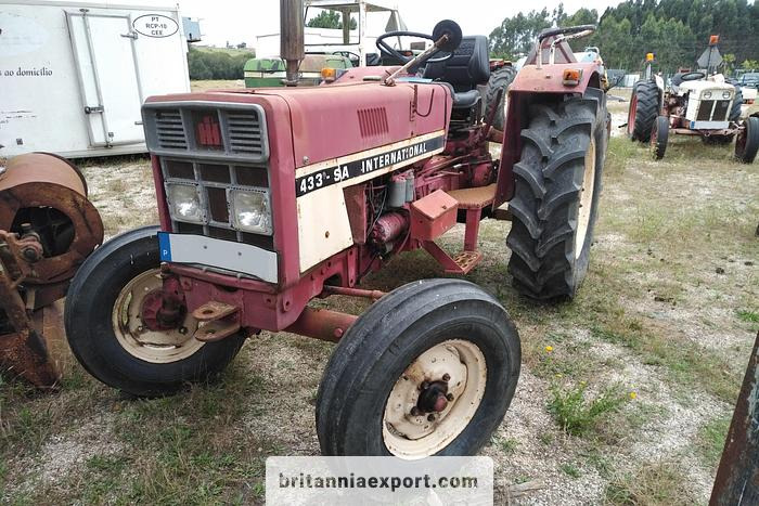 INTERNATIONAL 433 SA Farm Tractor | 2.5L Diesel | 4x2 | Brand New Tyres - Trator: foto 1 INTERNATIONAL 433 SA Farm Tractor | 2.5L Diesel | 4x2 | Brand New Tyres - Trator: foto 1