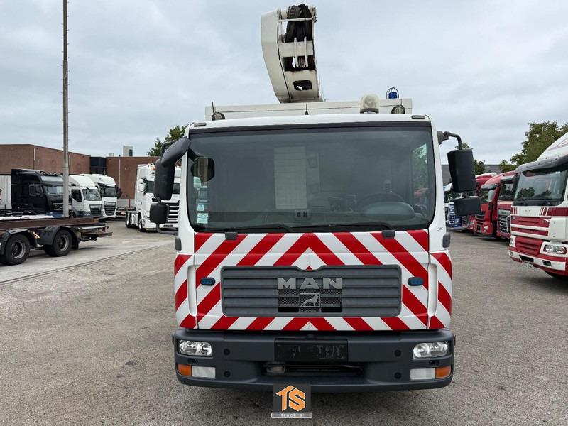 MAN TGL 12.210 EURO 5 - MANUAL - VERSALIFT VST-237-NF HEIGHT 14 M - BELGIUM TRUCK - TOP! - Caminhão, Caminhão grua: foto 5 MAN TGL 12.210 EURO 5 - MANUAL - VERSALIFT VST-237-NF HEIGHT 14 M - BELGIUM TRUCK - TOP! - Caminhão, Caminhão grua: foto 5