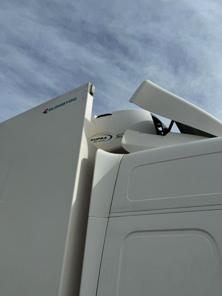 Volvo FM330 / Carrier Supra 850 nordic - Caminhão frigorífico: foto 5 Volvo FM330 / Carrier Supra 850 nordic - Caminhão frigorífico: foto 5