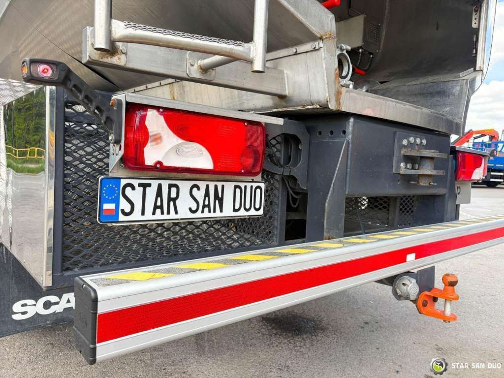 Caminhão Scania  D 320 FIRE BRIGADE Tank 12,000 Litres: foto 18