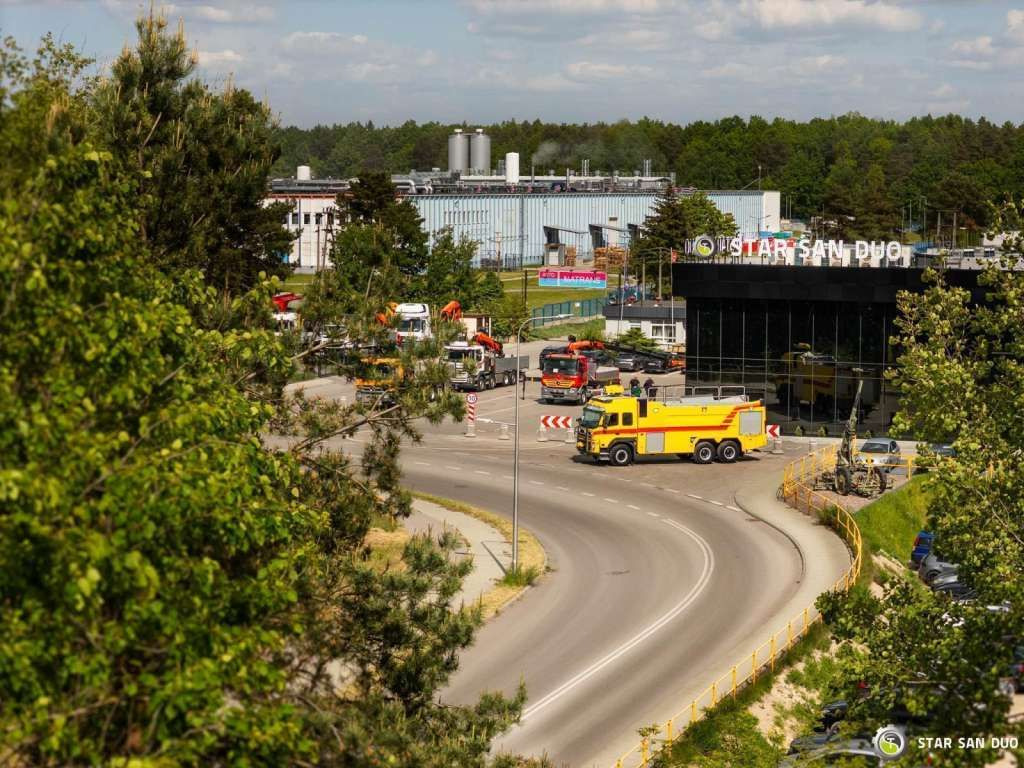 Volvo FM 460 6x6 Rosenbauer Fire Truck LSP Water Tank - Caminhão: foto 4 Volvo FM 460 6x6 Rosenbauer Fire Truck LSP Water Tank - Caminhão: foto 4