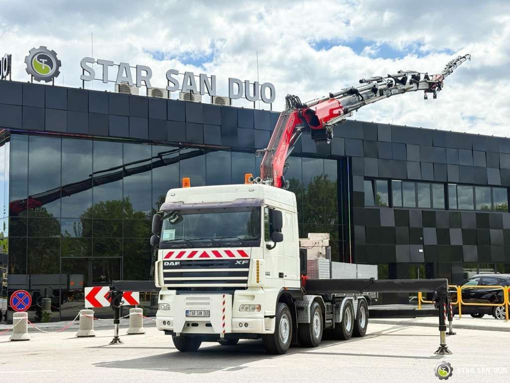 DAF XF 105.510 8x4 FASSI F800 XP Crane Fifth wheel - Caminhão grua: foto 1 DAF XF 105.510 8x4 FASSI F800 XP Crane Fifth wheel - Caminhão grua: foto 1