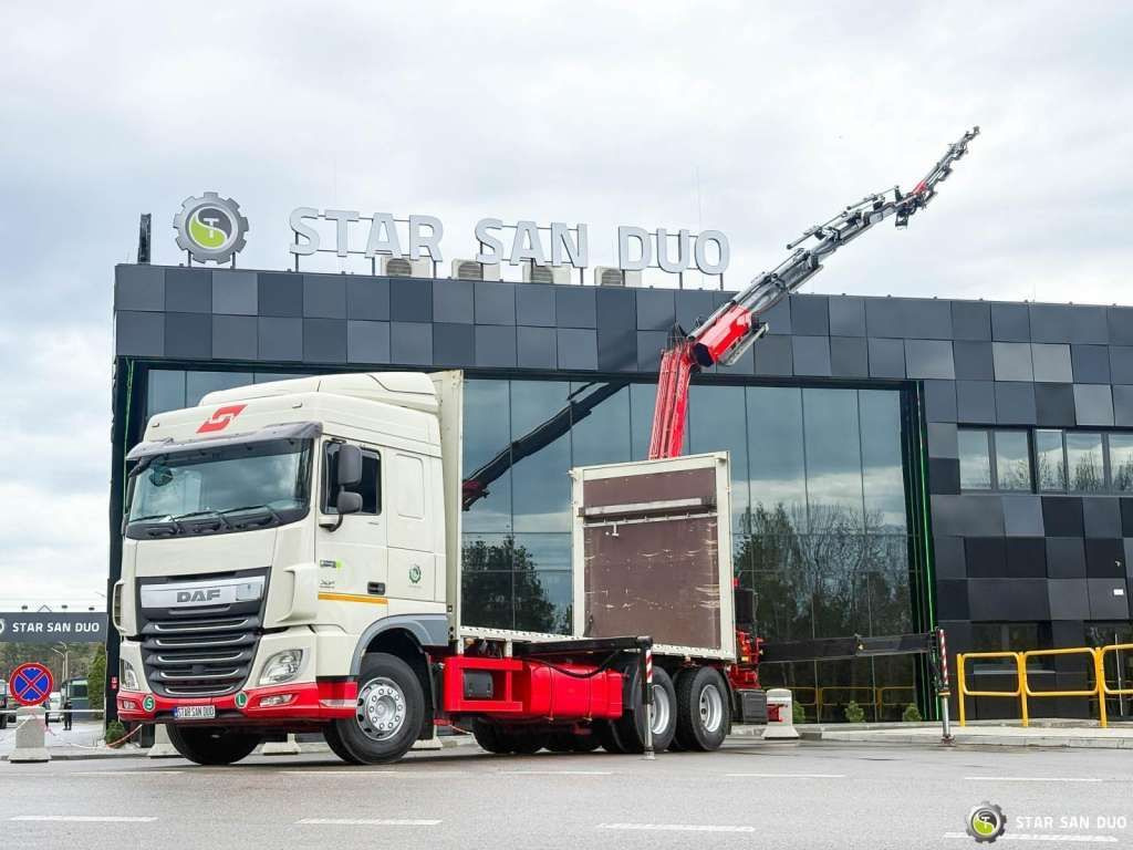 DAF XF 440 6x2 Fassi F365 FLY JIBCranePallet Grippe - Caminhão grua: foto 1 DAF XF 440 6x2 Fassi F365 FLY JIBCranePallet Grippe - Caminhão grua: foto 1