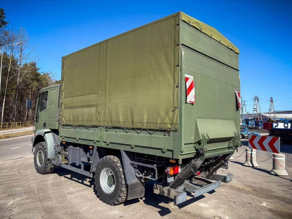 Iveco EUROCARGO 4x4 Offroad Camper Winde - Caminhão com lona: foto 4 Iveco EUROCARGO 4x4 Offroad Camper Winde - Caminhão com lona: foto 4