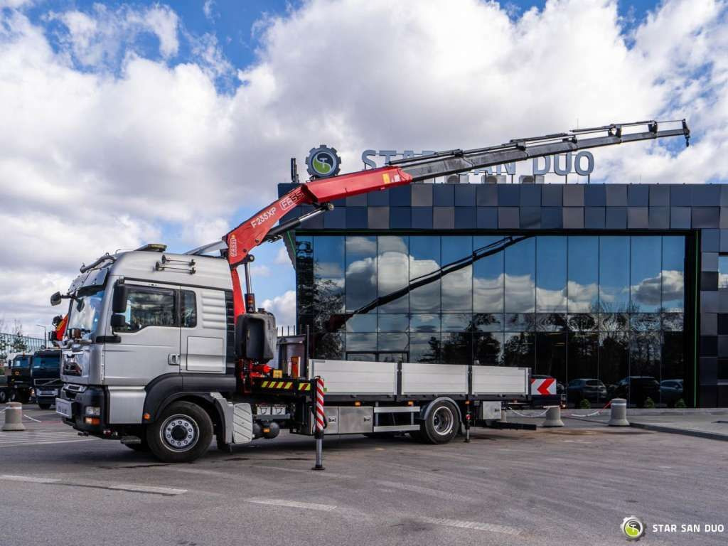 MAN TGA 18.350 4x4 Fassi F235 Crane Kran - Caminhão grua: foto 2 MAN TGA 18.350 4x4 Fassi F235 Crane Kran - Caminhão grua: foto 2