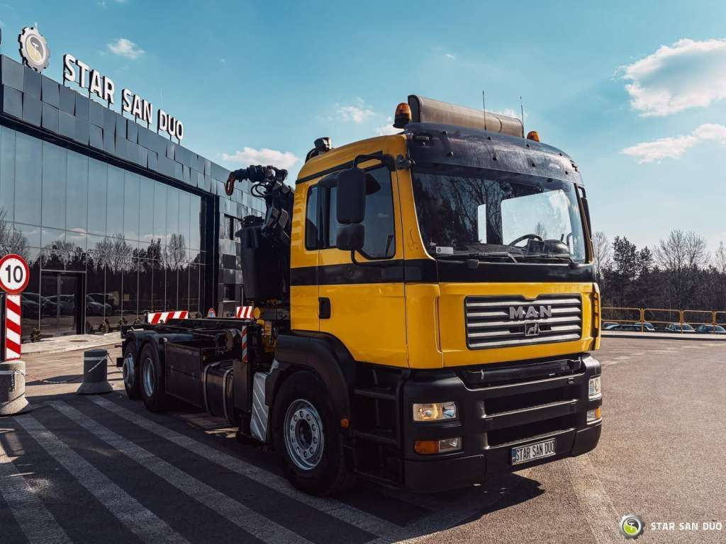 MAN TGA 18.440 6x2 FASSI F 210 A.24 Crane Rotator - Caminhão grua: foto 4 MAN TGA 18.440 6x2 FASSI F 210 A.24 Crane Rotator - Caminhão grua: foto 4