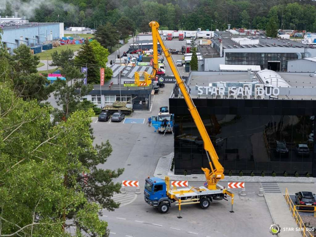 MAN TGM 18.330 4x4 MULTITEL J335 Truck Mounted Lift - Caminhão com plataforma aérea: foto 1 MAN TGM 18.330 4x4 MULTITEL J335 Truck Mounted Lift - Caminhão com plataforma aérea: foto 1