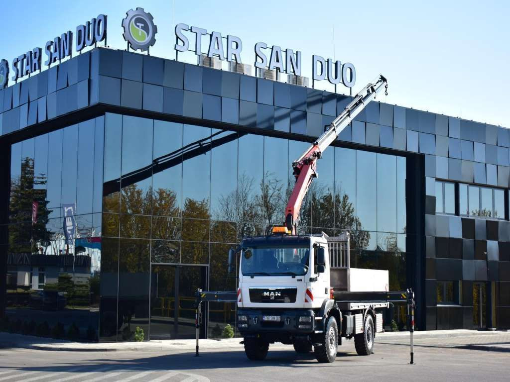 MAN TGM 18.340 4x4 PALFINGER PK 18002 CRANE WINCH MAN TGM 18.340 4x4 PALFINGER PK 18002 CRANE WINCH - Caminhão grua, Camião de caixa aberta/ Plataforma: foto 4 MAN TGM 18.340 4x4 PALFINGER PK 18002 CRANE WINCH MAN TGM 18.340 4x4 PALFINGER PK 18002 CRANE WINCH - Caminhão grua, Camião de caixa aberta/ Plataforma: foto 4