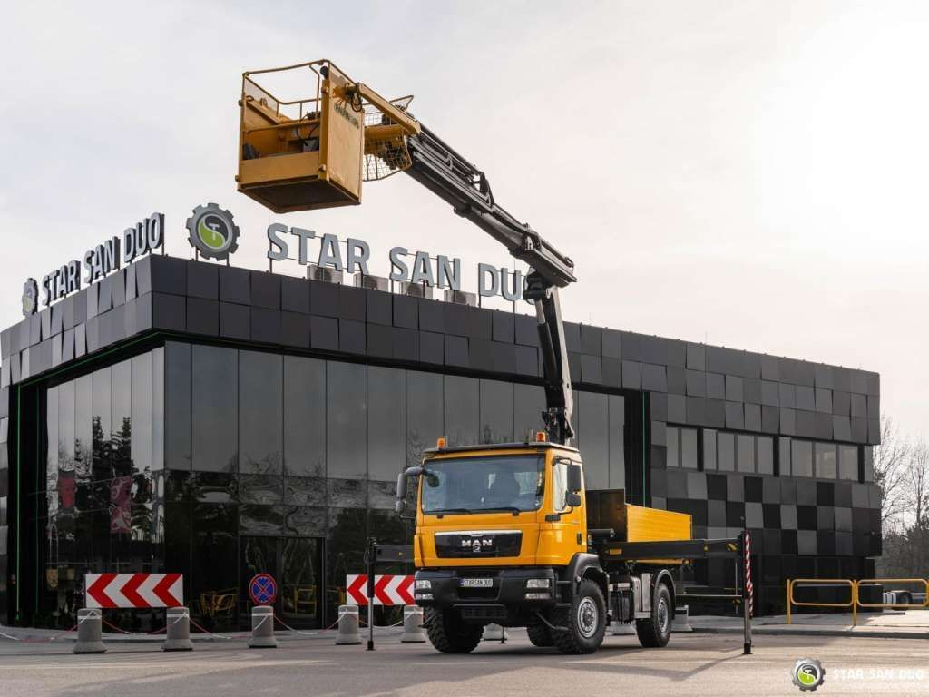 MAN TGM 18.340 4x4 PALFINGER PK 20002 CRANE BASKET MAN TGM 18.340 4x4 PALFINGER PK 20002 CRANE BASKET - Caminhão grua, Camião de caixa aberta/ Plataforma: foto 3 MAN TGM 18.340 4x4 PALFINGER PK 20002 CRANE BASKET MAN TGM 18.340 4x4 PALFINGER PK 20002 CRANE BASKET - Caminhão grua, Camião de caixa aberta/ Plataforma: foto 3