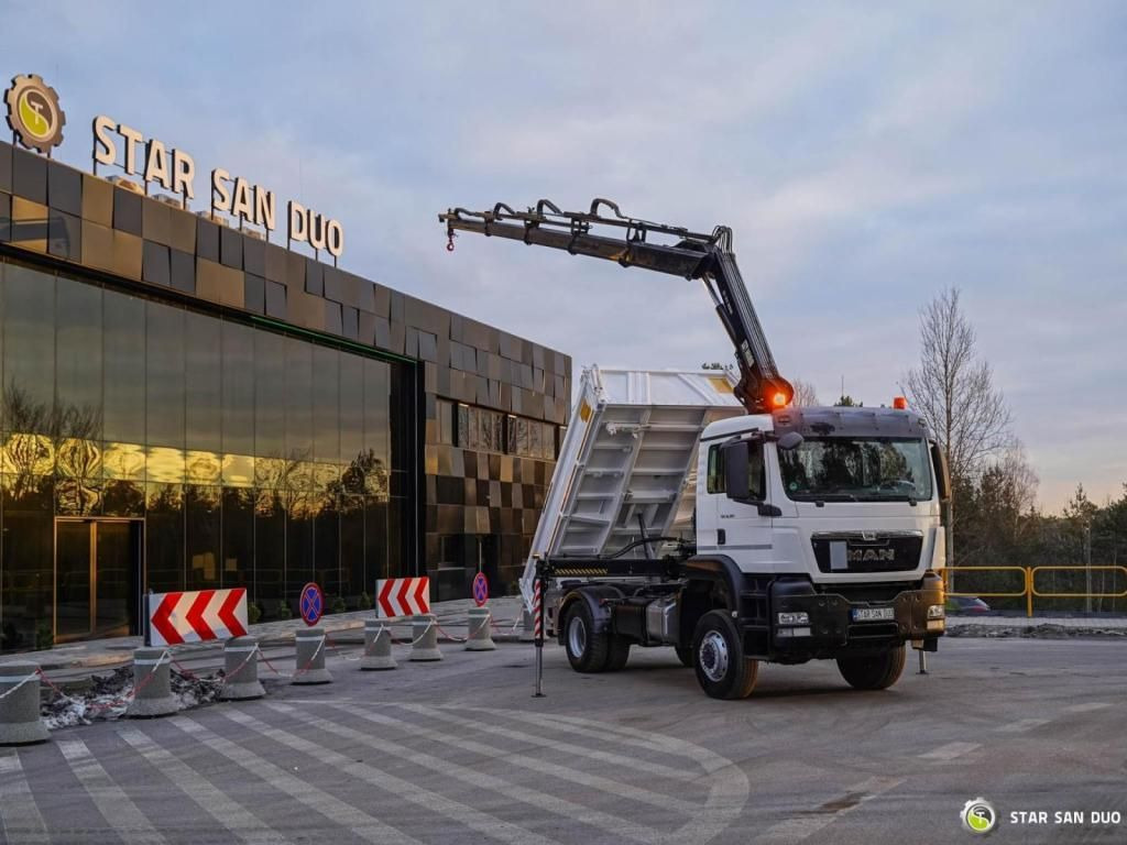 Caminhão basculante MAN  TGS 18.360 4x4 HIAB 144 E-4 Crane Kipper: foto 10