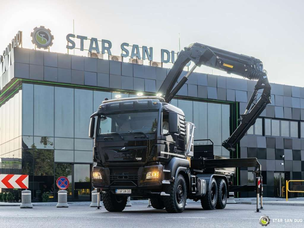 MAN TGS 26.420 6x6 HMF 3000 K6 Fly Jib Crane Basket - Caminhão grua: foto 4 MAN TGS 26.420 6x6 HMF 3000 K6 Fly Jib Crane Basket - Caminhão grua: foto 4