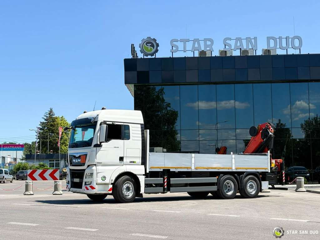 MAN TGX 26.480 6x2 PALFINGER PK 33002 EH Crane Winc - Caminhão grua: foto 2 MAN TGX 26.480 6x2 PALFINGER PK 33002 EH Crane Winc - Caminhão grua: foto 2