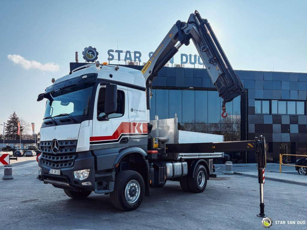 Mercedes-Benz AROCS 1851 4x4 PALFINGER PK 20002 Crane Kran - Caminhão grua: foto 4 Mercedes-Benz AROCS 1851 4x4 PALFINGER PK 20002 Crane Kran - Caminhão grua: foto 4
